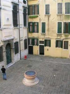 фото отеля Venice Flats