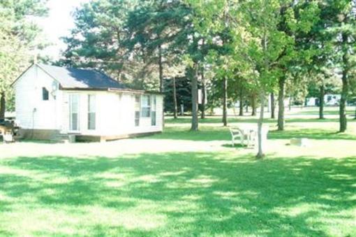 фото отеля Cadigan's Camp & Cottages