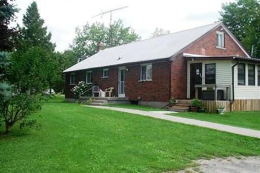 фото отеля Cadigan's Camp & Cottages