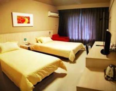 фото отеля Jinjiang Inn Lujiang Road