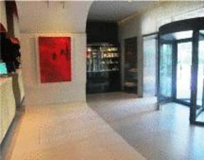 фото отеля Jinjiang Inn Lujiang Road