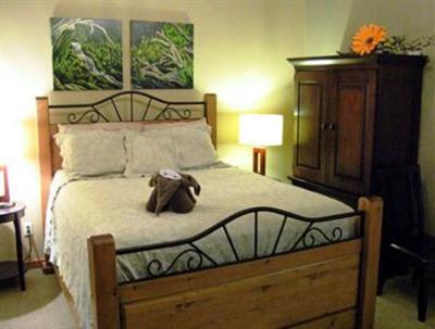 фото отеля Windborne Bed & Breakfast Castlegar