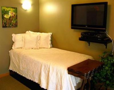 фото отеля Windborne Bed & Breakfast Castlegar