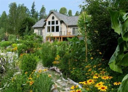 фото отеля Windborne Bed & Breakfast Castlegar