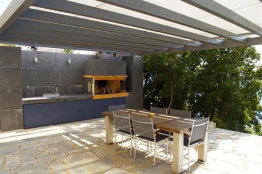 фото отеля Elafivolia Arachova Suites