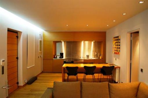 фото отеля Elafivolia Arachova Suites