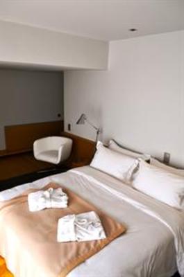 фото отеля Elafivolia Arachova Suites