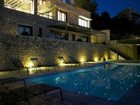 фото отеля Elafivolia Arachova Suites