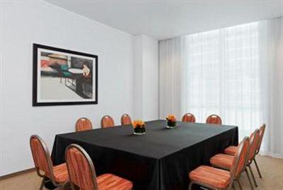 фото отеля Sheraton Milan Malpensa Airport Hotel & Conference Centre