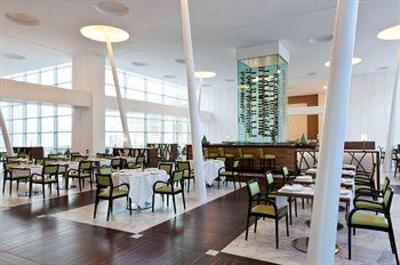 фото отеля Sheraton Milan Malpensa Airport Hotel & Conference Centre