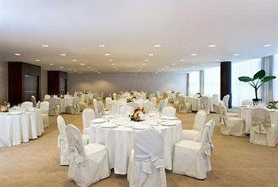 фото отеля Sheraton Milan Malpensa Airport Hotel & Conference Centre