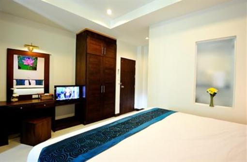 фото отеля Ruen Buathong Boutique Guest House Phuket