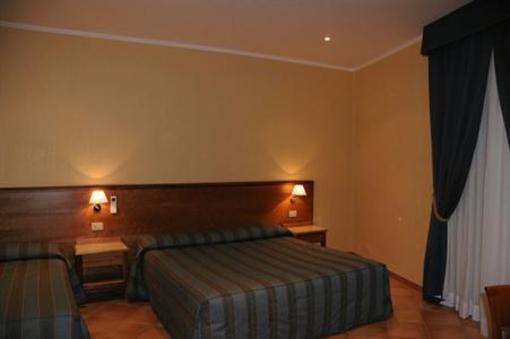 фото отеля Colonna Room Rental