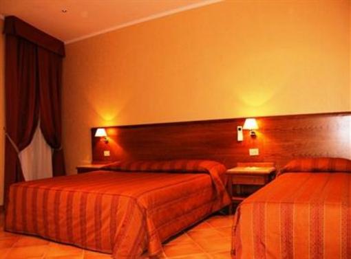 фото отеля Colonna Room Rental