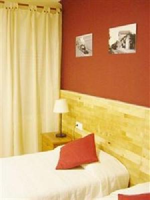 фото отеля Hostal Can Massot