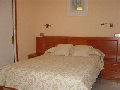 фото отеля Hostal Can Massot