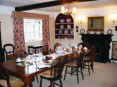 фото отеля Newton Hall Hotel Tattenhall