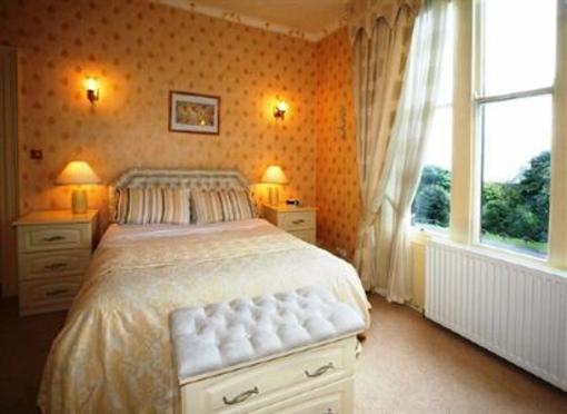 фото отеля Tower Court Apartments Saltburn-by-the-Sea
