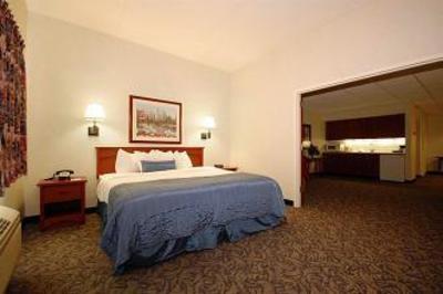 фото отеля Baymont Inn & Suites Airport Des Moines