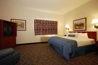 фото отеля Baymont Inn & Suites Airport Des Moines