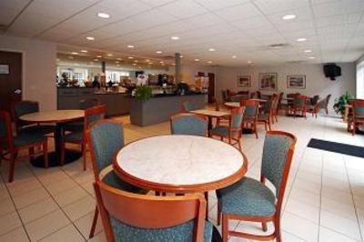фото отеля Baymont Inn & Suites Airport Des Moines