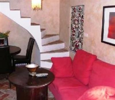 фото отеля Casa de La Robledo Guest House Penaflor