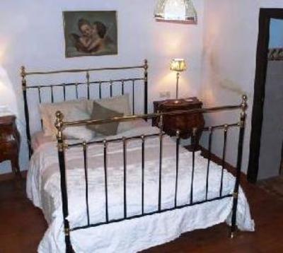 фото отеля Casa de La Robledo Guest House Penaflor