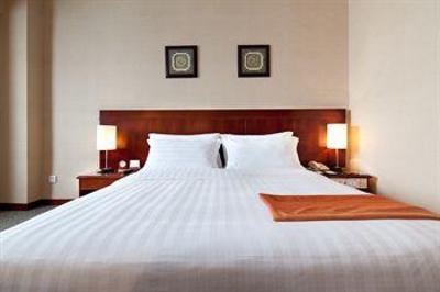 фото отеля Rosedale Hotel & Suites