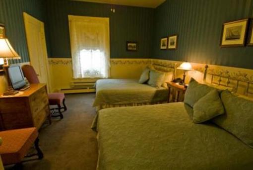 фото отеля Lunenburg Inn