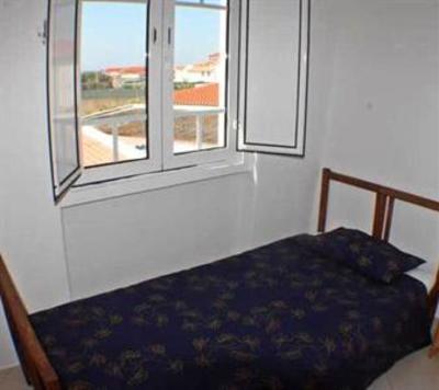 фото отеля Ocean Ferrel Surf Camp - Peniche