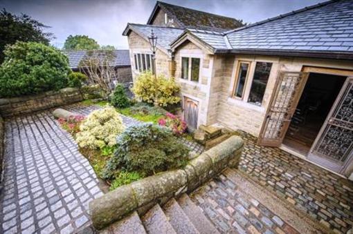 фото отеля Saddleworth Hotel