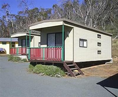 фото отеля Buckenderra Holiday Village Cabins Eucumbene Cove