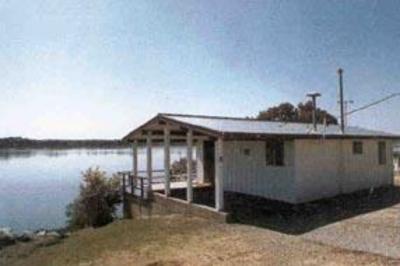 фото отеля Buckenderra Holiday Village Cabins Eucumbene Cove