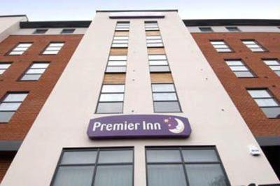 фото отеля Premier Inn High Wycombe Central