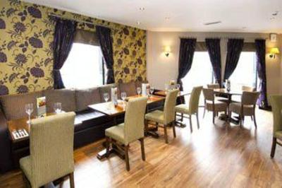 фото отеля Premier Inn High Wycombe Central