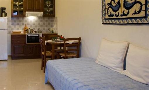 фото отеля Lithanemon Apartments