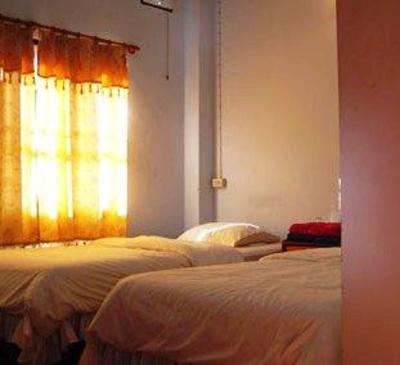 фото отеля Khamthavee Guesthouse