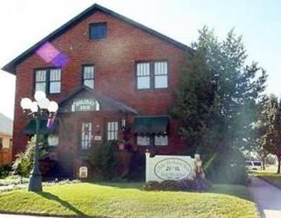 фото отеля Olde Holiday Inn Bed & Breakfast