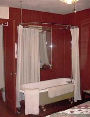 фото отеля Olde Holiday Inn Bed & Breakfast