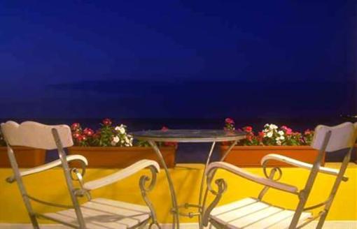 фото отеля Don Giovanni Balinese Suites y Gelateria