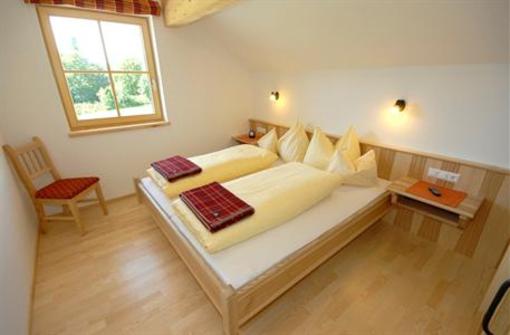 фото отеля Appartements Stiererhof