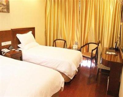 фото отеля Green Tree Inn Wuhu Binjiang Shimao