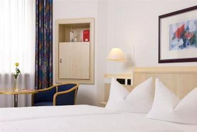фото отеля InterCityHotel Rostock