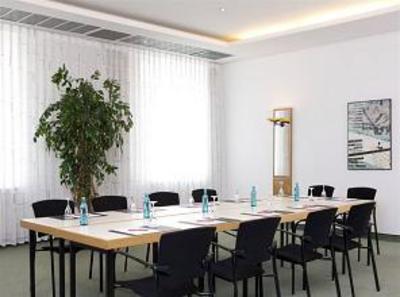 фото отеля InterCityHotel Rostock