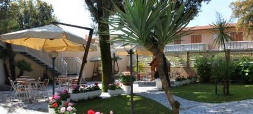 фото отеля Hotel Roma Marina di Massa