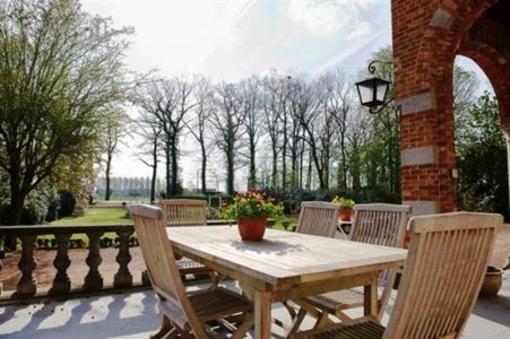 фото отеля Domein Leegendael Bed & Breakfast Ruddervoorde
