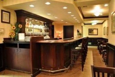 фото отеля Oxford Suites Downtown Spokane