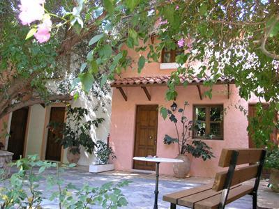 фото отеля Olive Tree Cottages