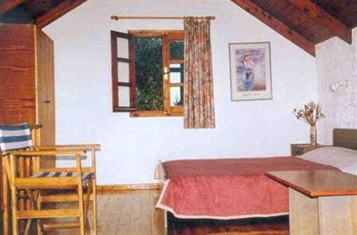фото отеля Olive Tree Cottages