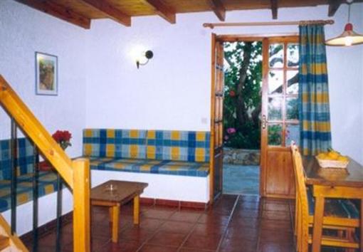 фото отеля Olive Tree Cottages